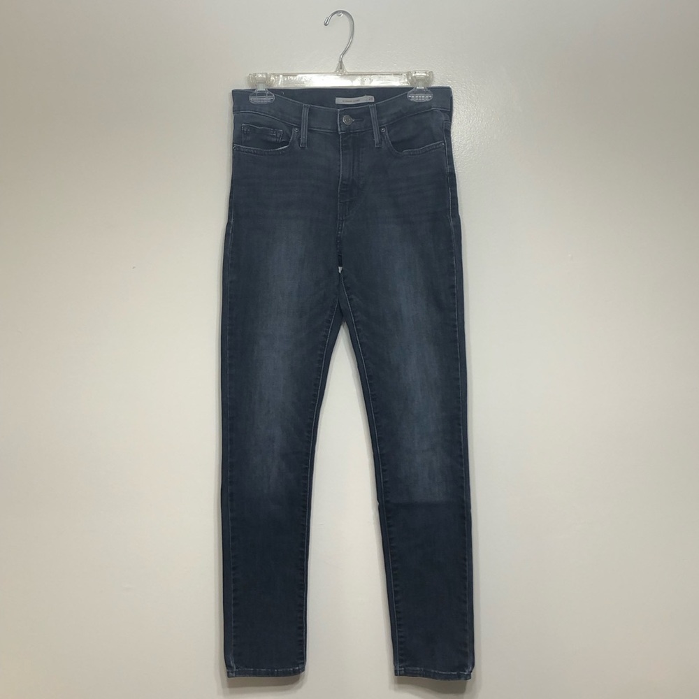 Slimming Skinny Levi Jeans